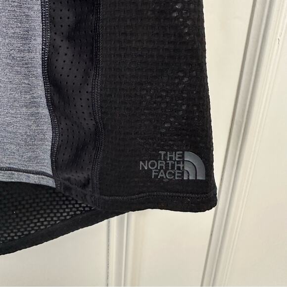 The North Face Black Mesh Workout T Shirt Size M Short Sleeve Sweatshirt - Picture 6 of 13